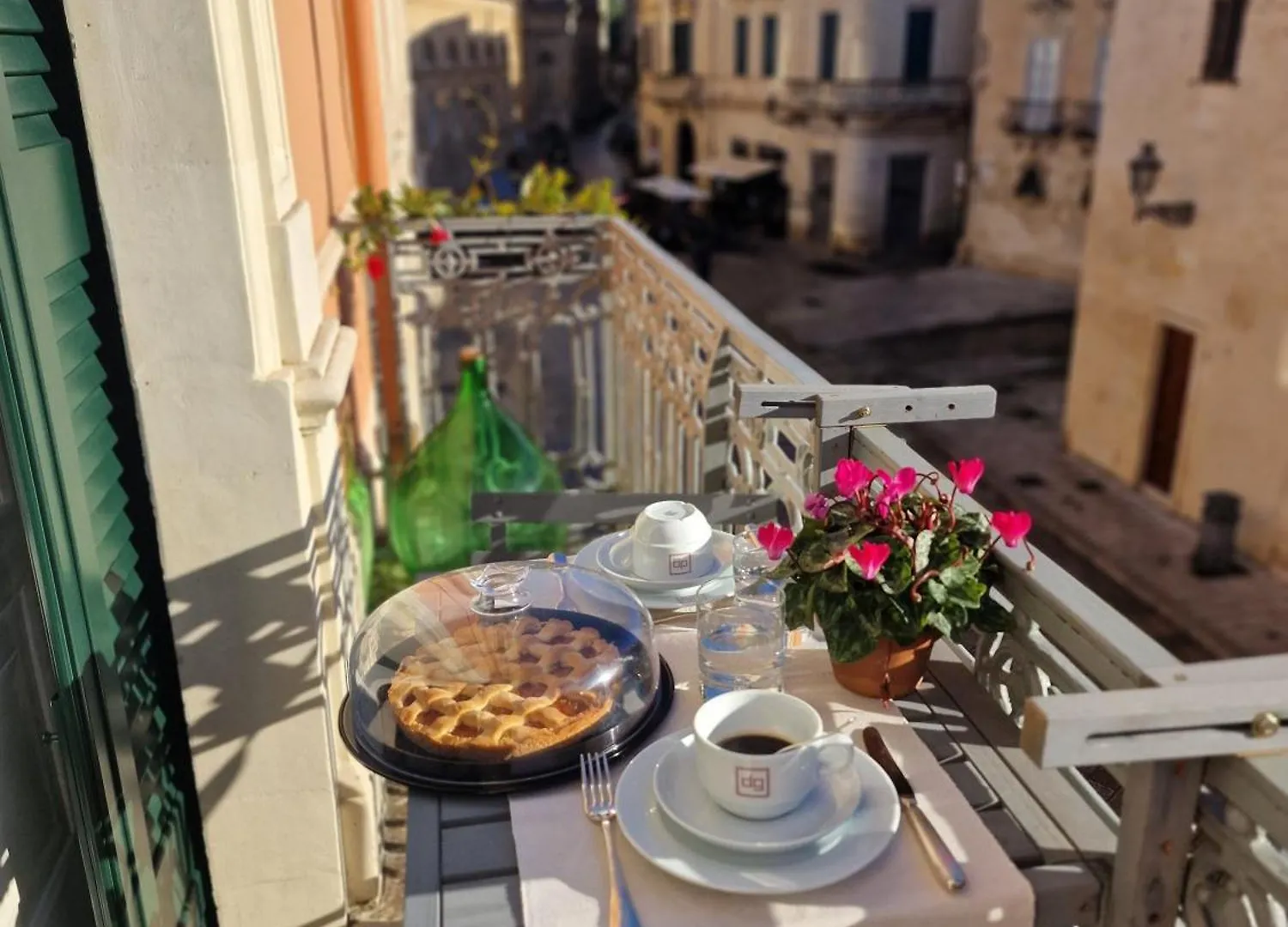***** לינה וארוחת בוקר לצ'ה Palazzo De Giorgi B&B איטליה