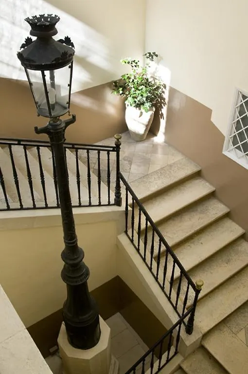 לצ'ה Palazzo De Giorgi B&B