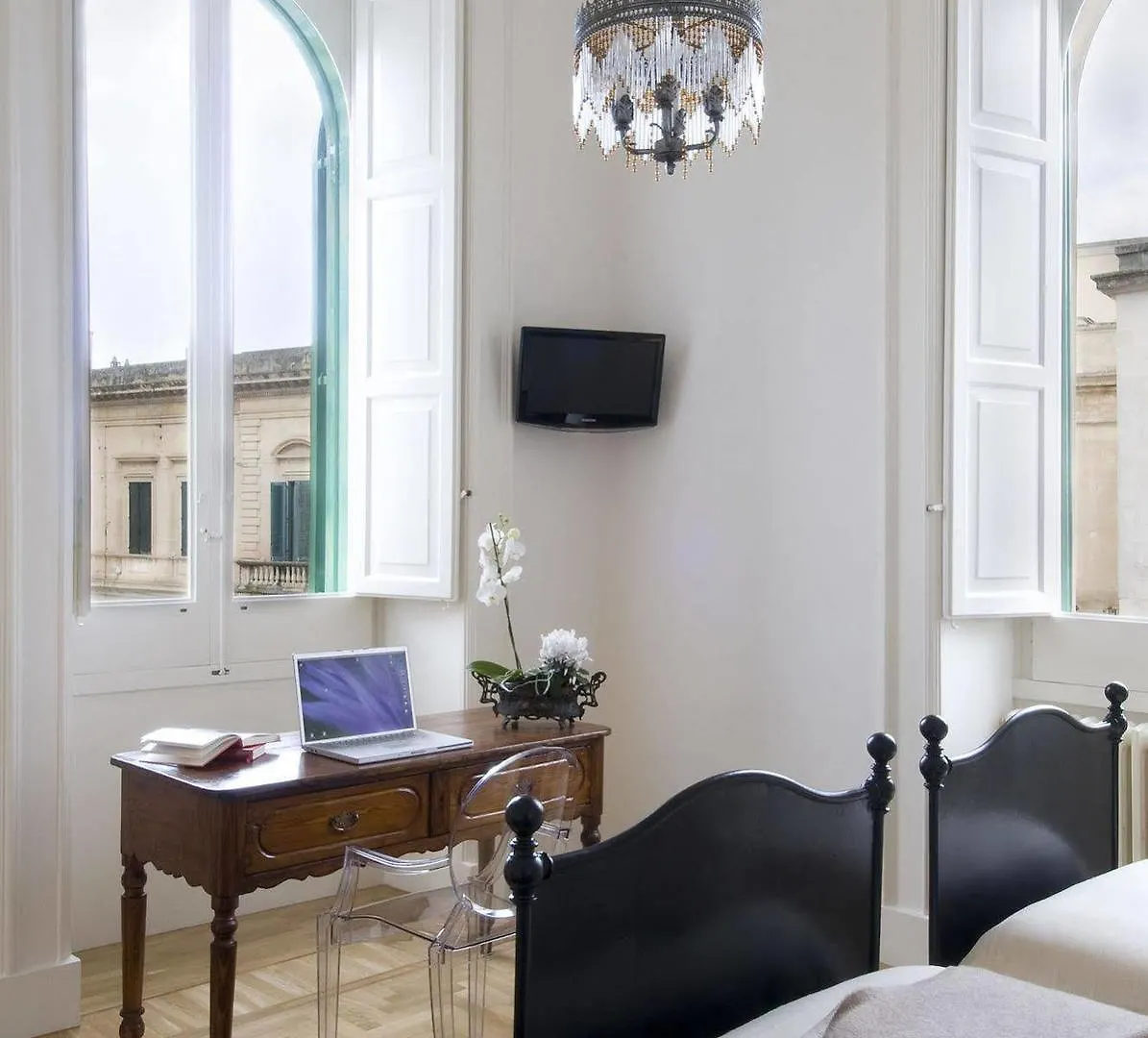 לינה וארוחת בוקר לצ'ה Palazzo De Giorgi B&B