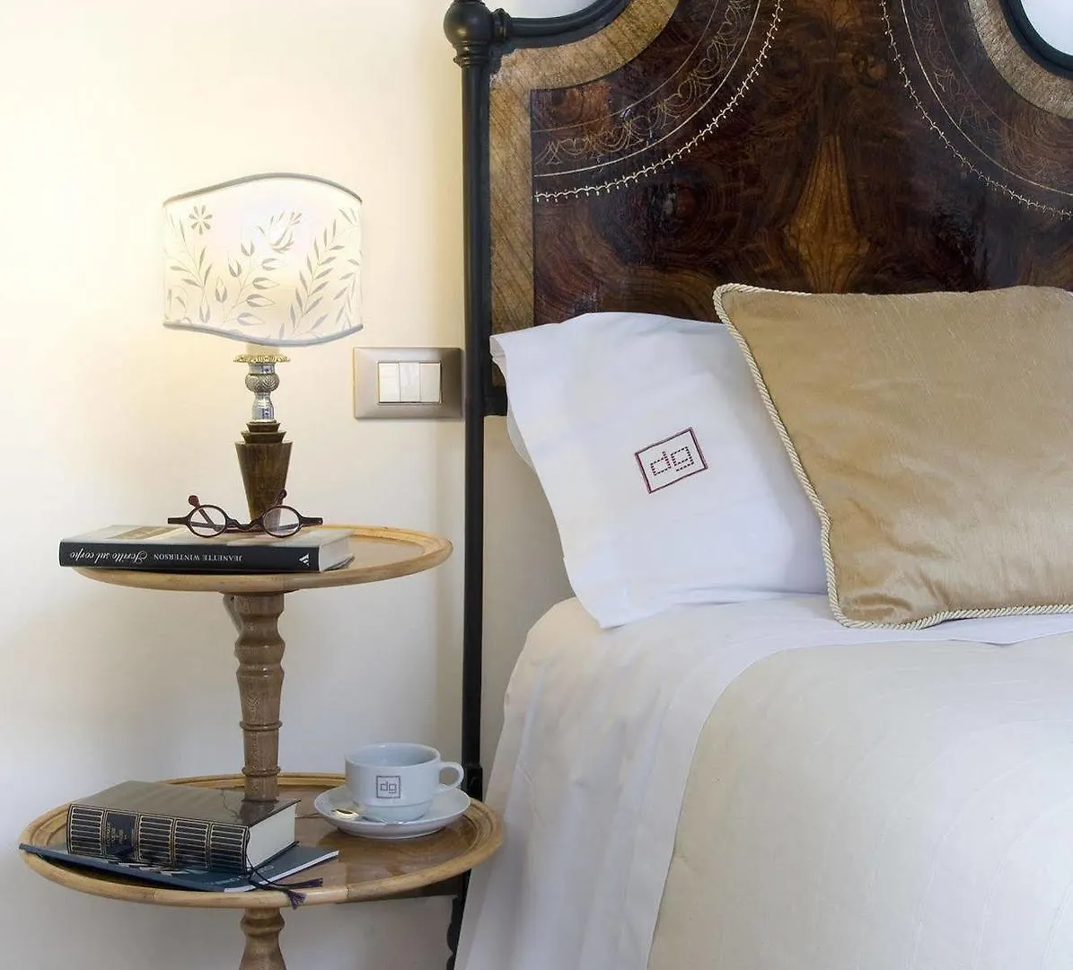 ***** לינה וארוחת בוקר לצ'ה Palazzo De Giorgi B&B איטליה