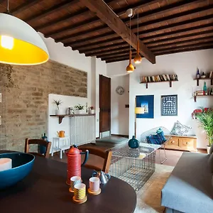 Authentic Flat In The Center Appartamento